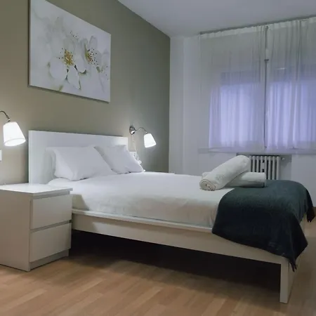 Familiar Reformado En Amara, Estadio Anoeta, Donostia-san Sebastian Appartement