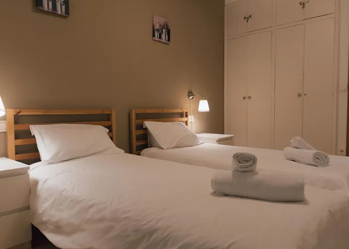 Amplio Reformado Con Garaje En Amara, Donostia-san Sebastian - Isabel Ii *