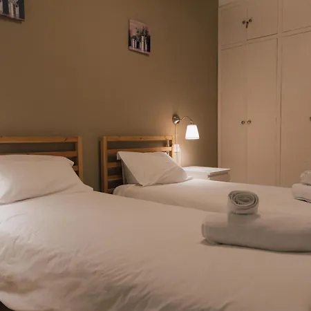 Amplio Reformado Con Garaje En Amara, Donostia-san Sebastián - Isabel Ii *