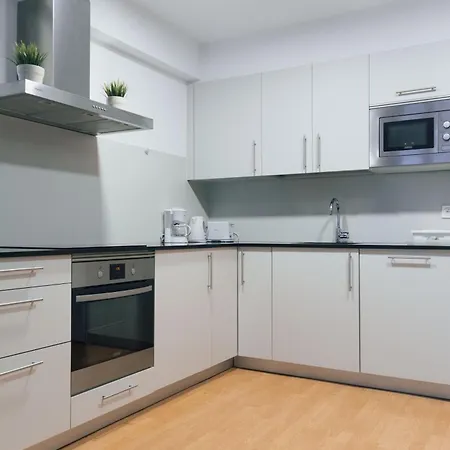 Апартаменти Amplio Reformado Con Garaje En Amara, Donostia-san Sebastian - Isabel Ii *