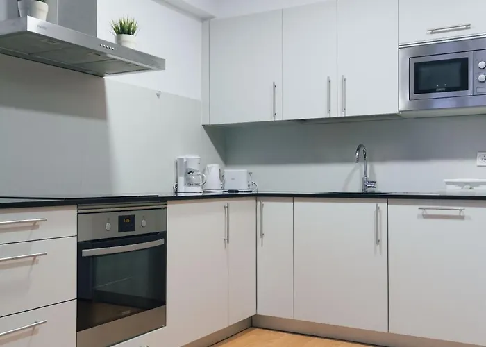 Apartment Amplio Reformado Con Garaje En Amara, Donostia-san Sebastian - Isabel Ii *